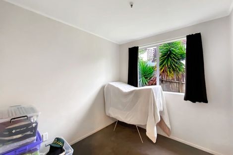 Photo of property in 29 Rehia Road, Massey, Auckland, 0614