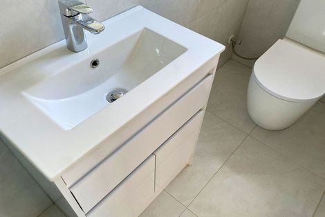 Photo of property in 8/218 Rosebank Road, Avondale, Auckland, 1026