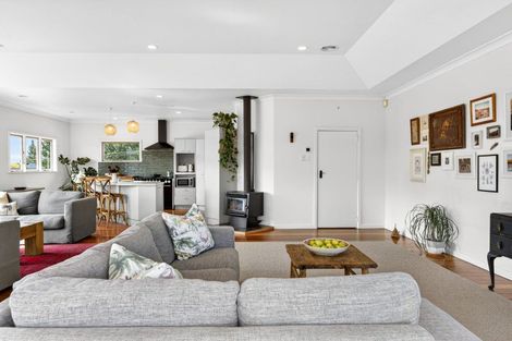 Photo of property in 1222 Taihape Road, Sherenden, Hastings, 4179