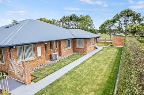 Photo of property in 27 Providence Place, Redwood, Christchurch, 8051