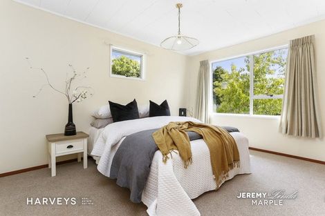 Photo of property in 35 South Lynn Road, Titirangi, Auckland, 0604