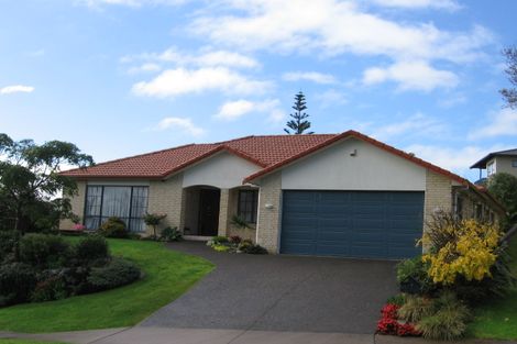 Photo of property in 6 Aries Place, Shelly Park, Auckland, 2014