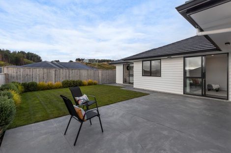 Photo of property in 19 Schooner Drive, Whitby, Porirua, 5024