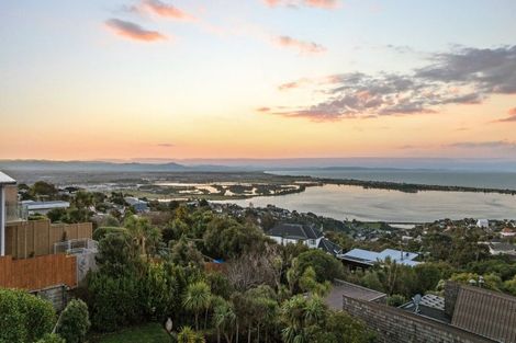 Photo of property in 21 Muritai Terrace, Mount Pleasant, Christchurch, 8081