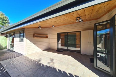 Photo of property in 16 Allman Drive, Coromandel, 3506