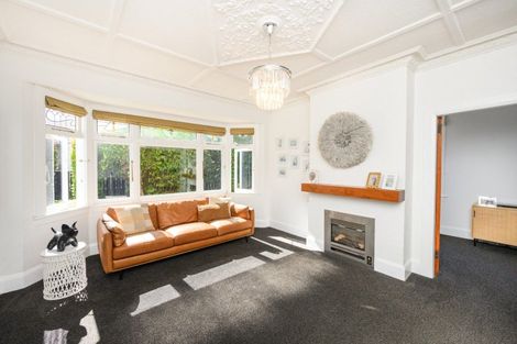 Photo of property in 10 Elmira Avenue, Hokowhitu, Palmerston North, 4410
