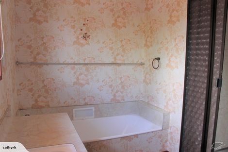 Photo of property in 7/14 Avondale Road, Taradale, Napier, 4112