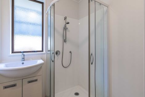 Photo of property in 2/900a Mount Eden Road, Three Kings, Auckland, 1024