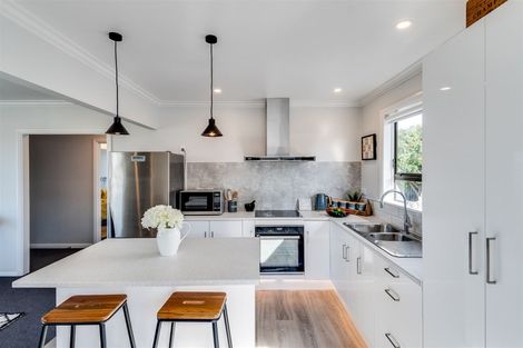 Photo of property in 10 Masefield Avenue, Maraenui, Napier, 4110