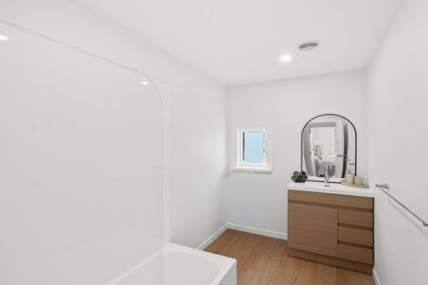 Photo of property in 267 Centaurus Road, Saint Martins, Christchurch, 8022