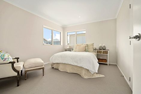 Photo of property in 13 Kukuwai Avenue, Red Beach, 0932