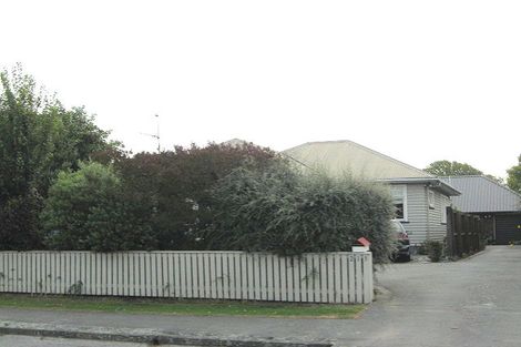 Photo of property in 2/213 Weston Road, St Albans, Christchurch, 8052