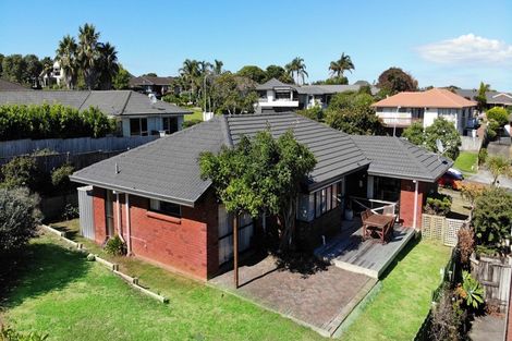 Photo of property in 38 Simmental Crescent, Somerville, Auckland, 2014