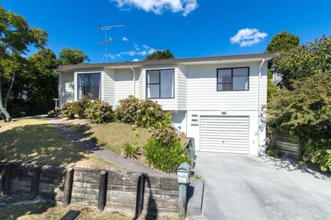 Photo of property in 2/123 Spinella Drive, Bayview, Auckland, 0629