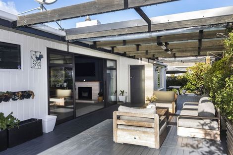 Photo of property in 1 Newport Street, Avondale, Christchurch, 8061