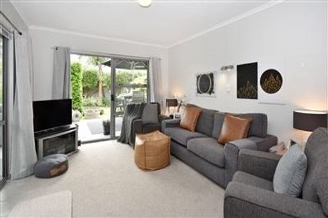Photo of property in 3b Lillian Place, Orewa, 0931