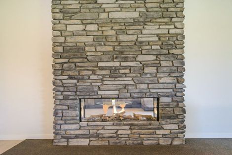 Photo of property in 33 Hartwell Drive, Kelvin Grove, Palmerston North, 4470