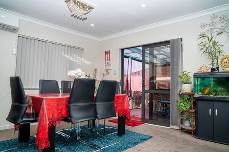 Photo of property in 70a Wallace Road, Papatoetoe, Auckland, 2025