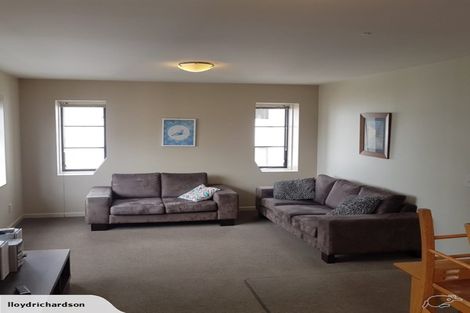 Photo of property in Westhaven Apartments, 2/127 Molesworth Street, Thorndon, Wellington, 6011