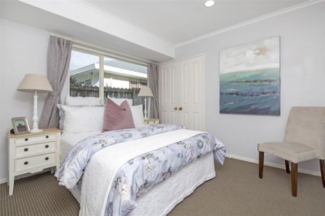 Photo of property in 9 Camerton Close, Northpark, Auckland, 2013