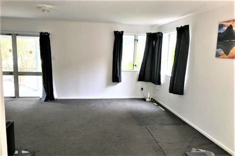 Photo of property in 3 Tacitus Place, Totara Vale, Auckland, 0629