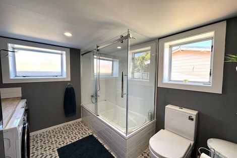 Photo of property in 44 Lanark Street, Balclutha, 9230