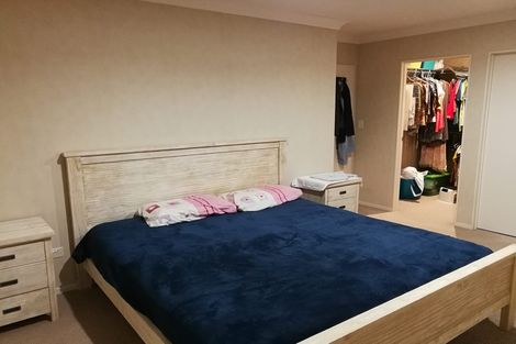 Photo of property in 4 Lilybank Crescent, East Tamaki, Auckland, 2013