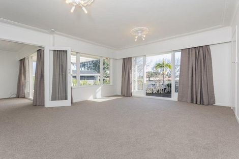 Photo of property in 2 Saratoga Avenue, Herne Bay, Auckland, 1011