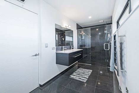 Photo of property in 18f Beaumont Drive, Rolleston, 7614