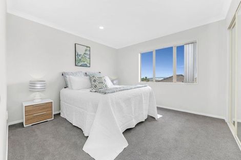 Photo of property in 97 Baverstock Road, Flat Bush, Auckland, 2016