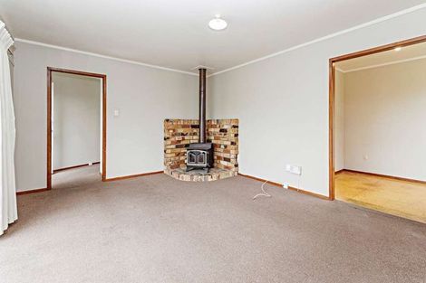 Photo of property in 104 Kemp Road, Massey, Auckland, 0614