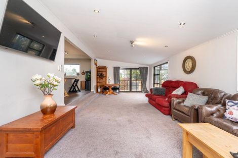 Photo of property in 46 Kinmont Crescent, Kinmont Park, Mosgiel, 9024