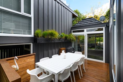 Photo of property in 161 Victoria Avenue, Hokowhitu, Palmerston North, 4410