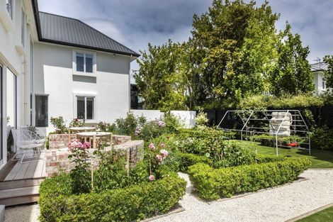 Photo of property in 93 Carlton Mill Road, Merivale, Christchurch, 8014