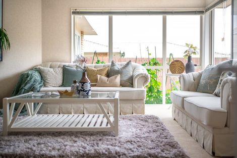 Photo of property in 22 Ballycullanie Place, Dannemora, Auckland, 2016