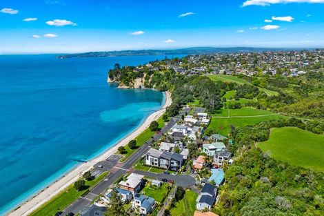 Photo of property in 57 The Esplanade, Eastern Beach, Auckland, 2012