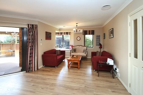 Photo of property in 8 Lockhart Place, Rototuna, Hamilton, 3210