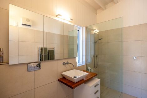 Photo of property in 25 Delamore Drive, Oneroa, Waiheke Island, 1081