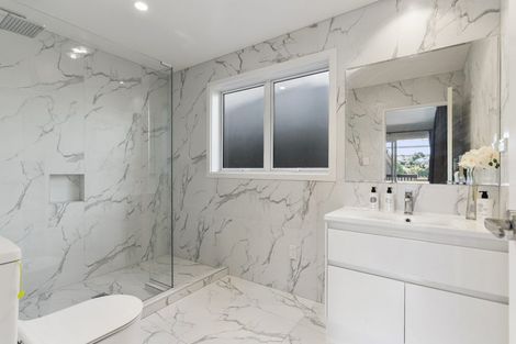 Photo of property in 52a Sycamore Drive, Sunnynook, Auckland, 0620