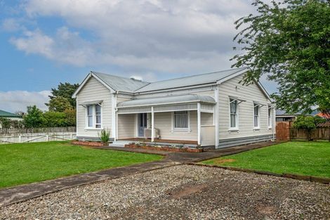 Photo of property in 35 Ross Street, Woodville, 4920