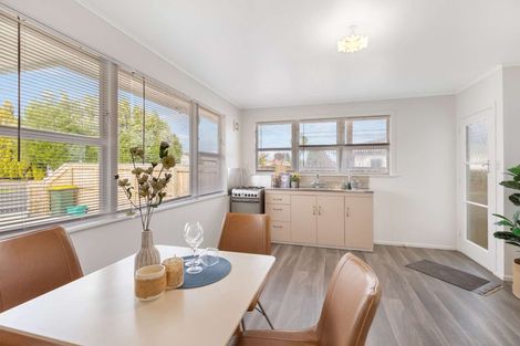 Photo of property in 27 Freyberg Street, Levin, 5510