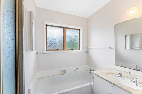 Photo of property in 6a Udys Road, Pakuranga, Auckland, 2010