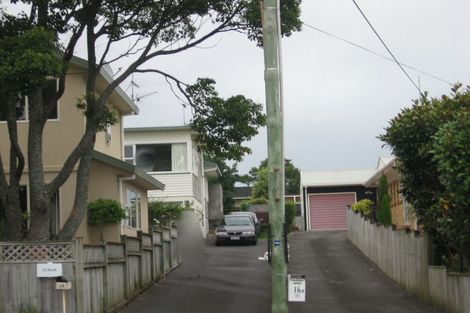 Photo of property in 2/14 Beatrice Avenue, Hillcrest, Auckland, 0627