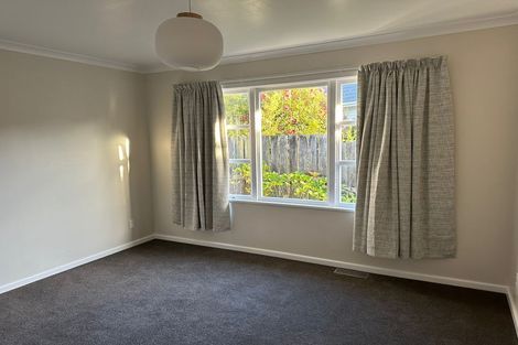 Photo of property in 5 Larsen Crescent, Tawa, Wellington, 5028