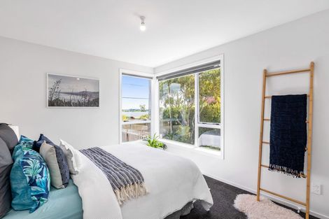 Photo of property in 5a Matenga Street, Waikanae, 5036