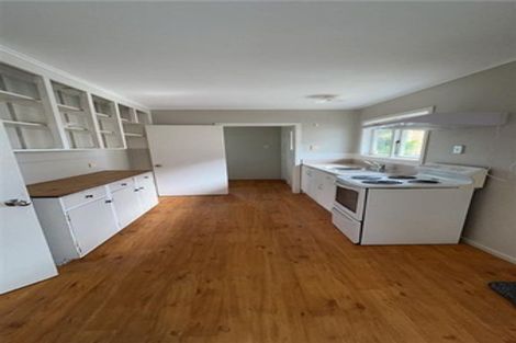 Photo of property in 12 Strid Road, Te Atatu South, Auckland, 0610