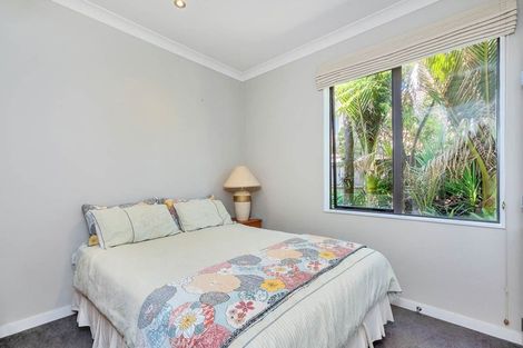 Photo of property in 21 South Kensington Way, Henderson, Auckland, 0612