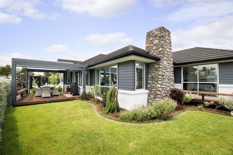Photo of property in 7 Riverside Place, Katikati, 3129
