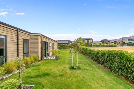 Photo of property in 20 Mount Nicholas Avenue, Wanaka, 9305