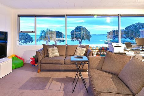 Photo of property in 46 Matakatia Parade, Matakatia, Whangaparaoa, 0930